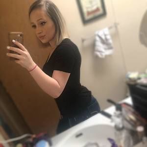 Meet your Posher, Bethanea